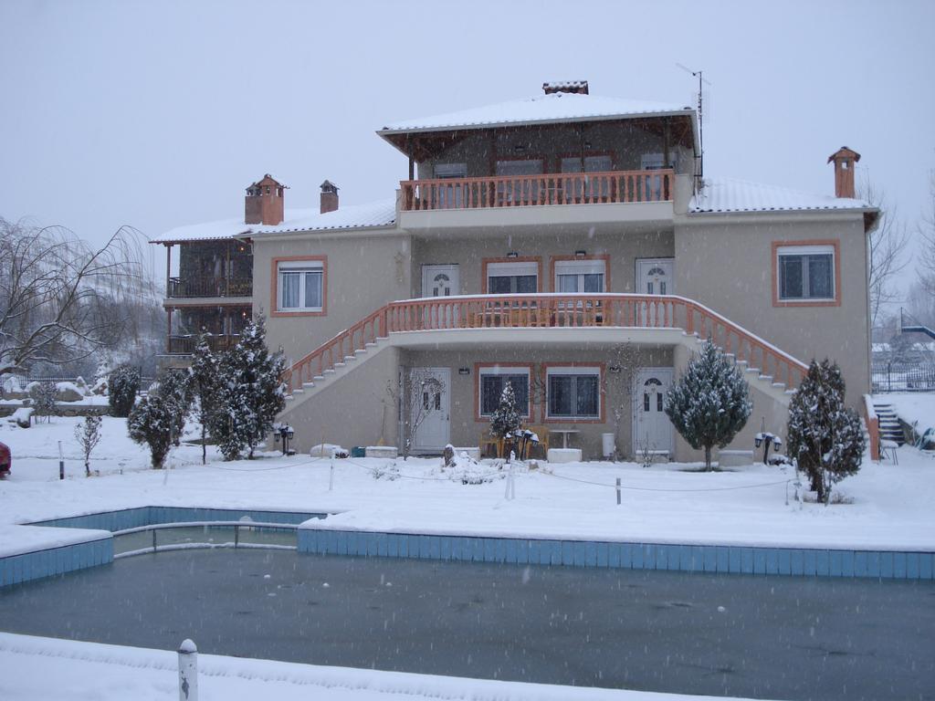 Villa Platythea ภายนอก รูปภาพ