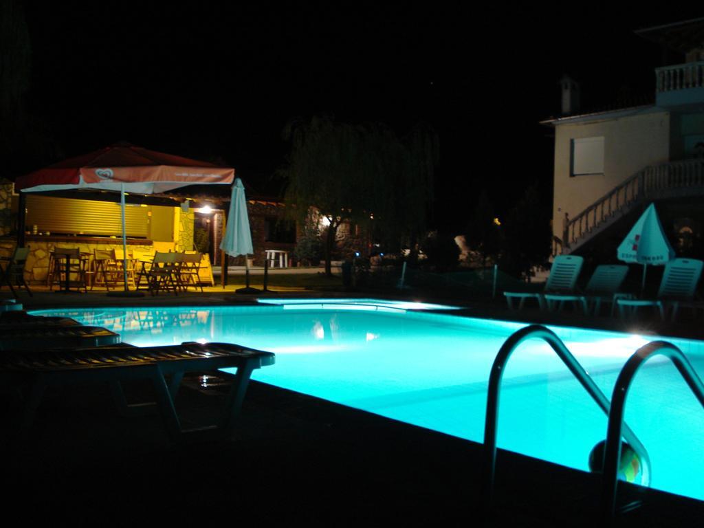 Villa Platythea ภายนอก รูปภาพ