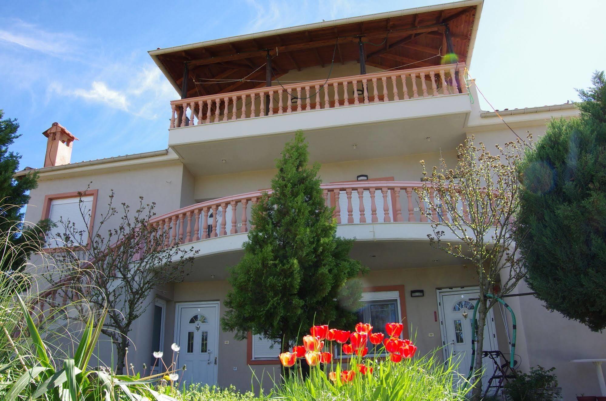 Villa Platythea ภายนอก รูปภาพ